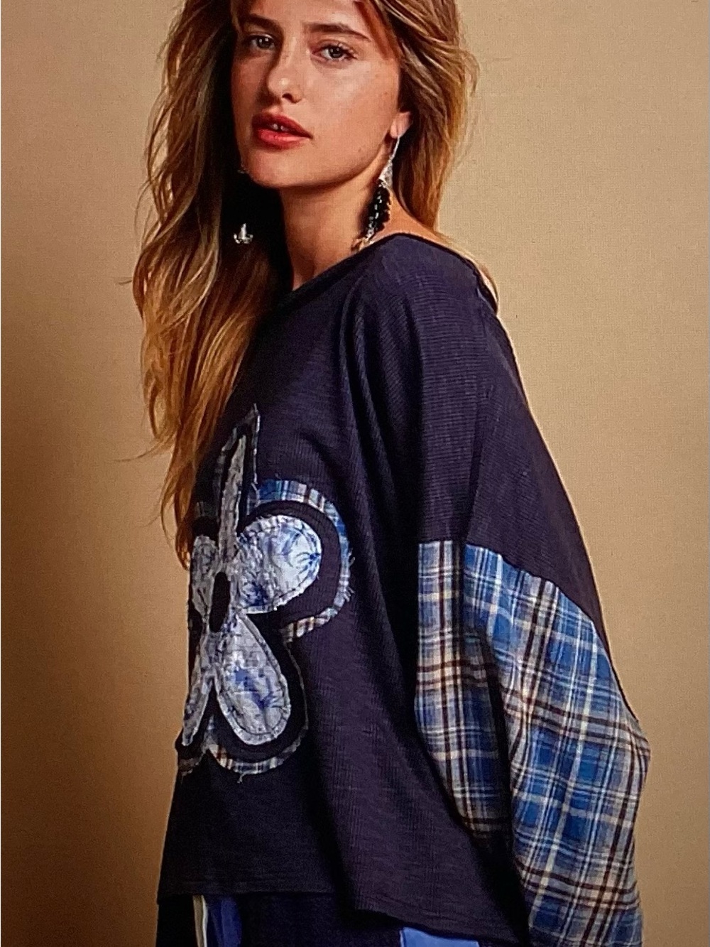 POL Oversized Floral Patch Long-Sleeve Top - Picture 3 of 8